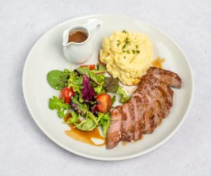 flank steak with mashed potatoes